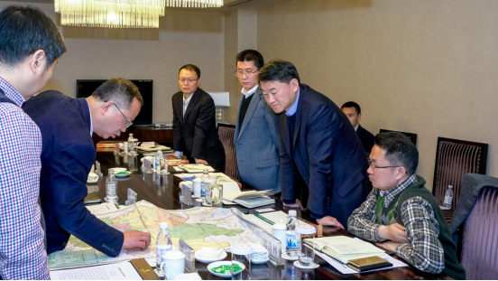 集团党委书记、董事长任丁会见峨边 县委书记谭焰一行