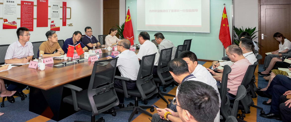 为旅游插上航空“翅膀”，给旅游增添科技“引擎”，用创新创造更大价值