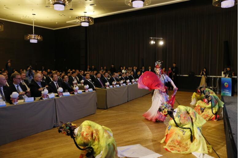 集团党委书记、董事长任丁率团赴荷兰、德国、以色列考察