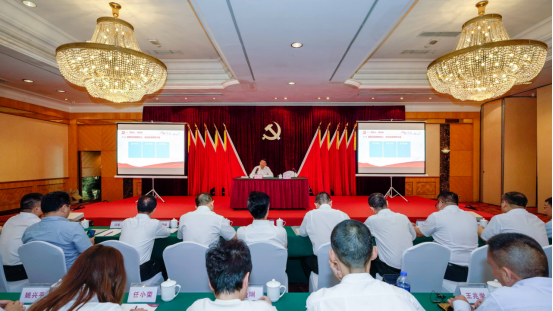 尊龙凯时集团任丁书记带头讲授“不忘初心、牢记使命”主题教育专题党课