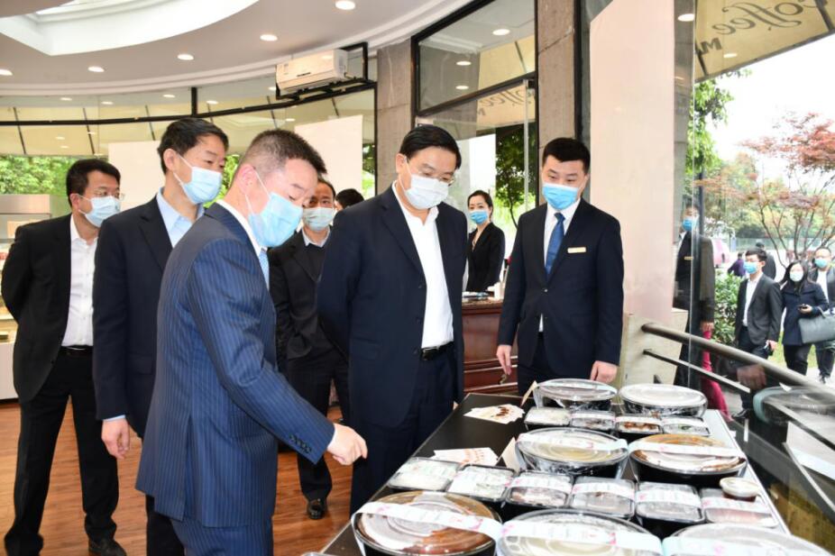 王凤朝副省长赴省尊龙凯时集团调研 疫情防控、生产经营和改革发展工作