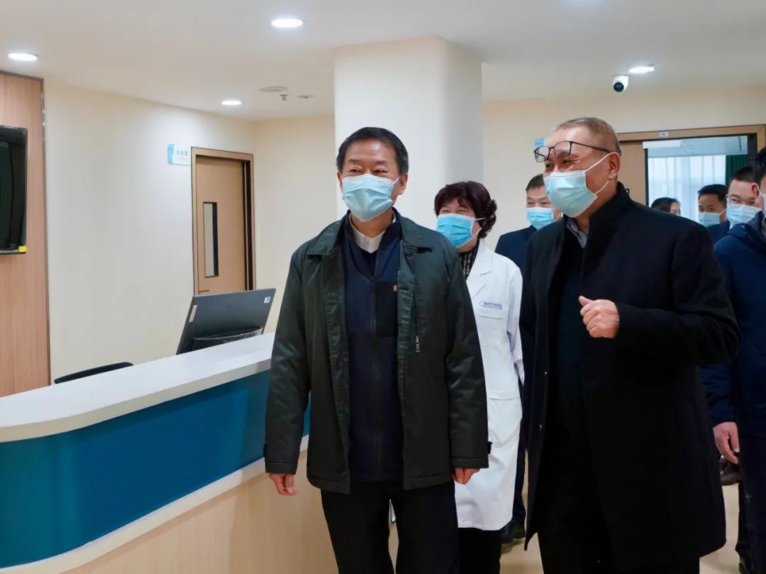 四川省尊龙凯时集团党委书记、董事长任丁率队赴锦弘集团调研